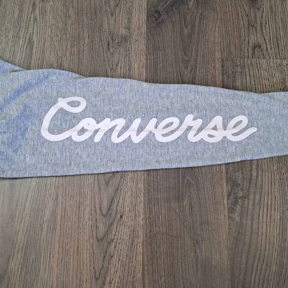 Converse Girl's Long Sleeve TShirt Gray Size Medium (10-12) Years